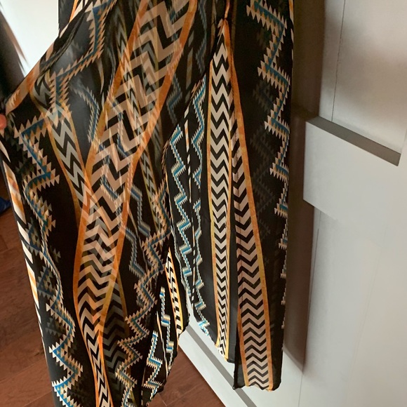 Zouk: Aztec Print Maxi Dress with Sheer Overlay - Picture 4 of 6